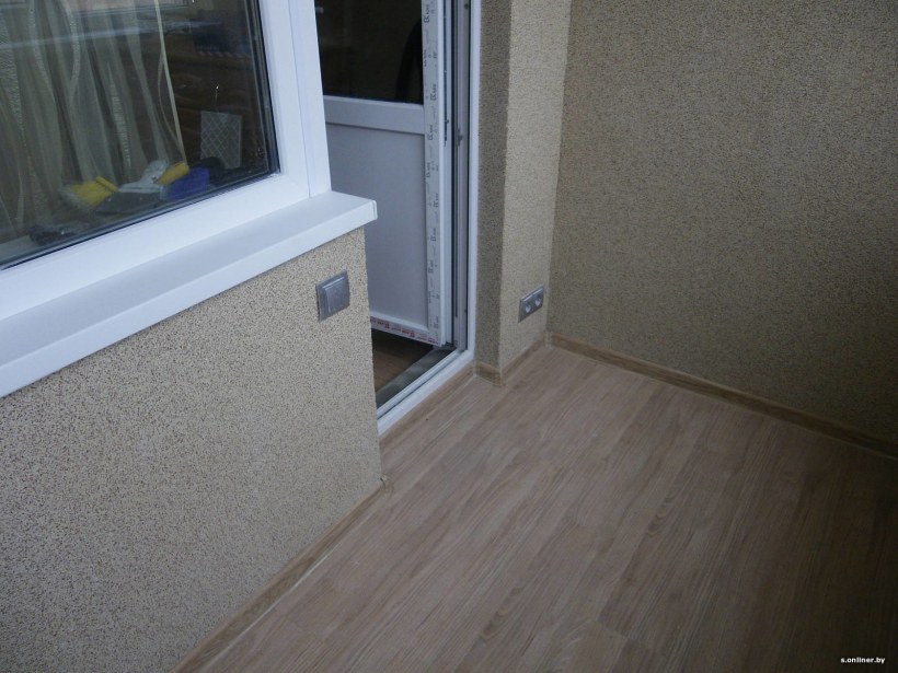 Декоративная штукатурка на балконе