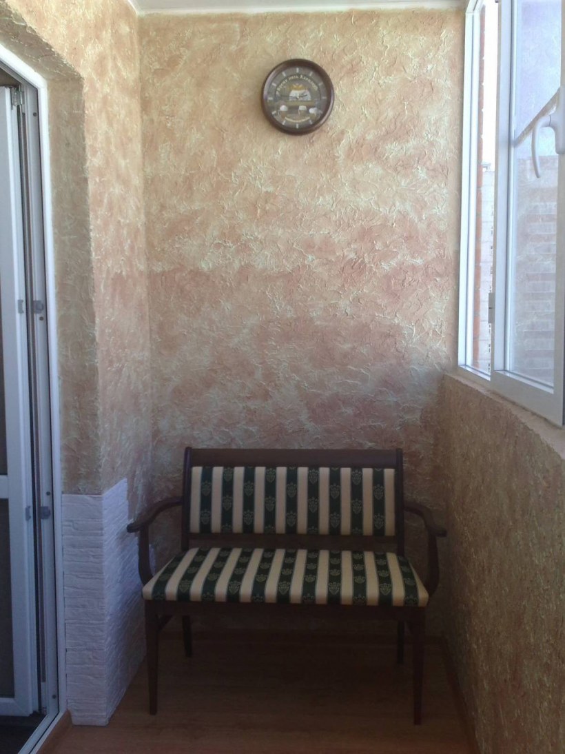 Венецианская штукатурка на балконе