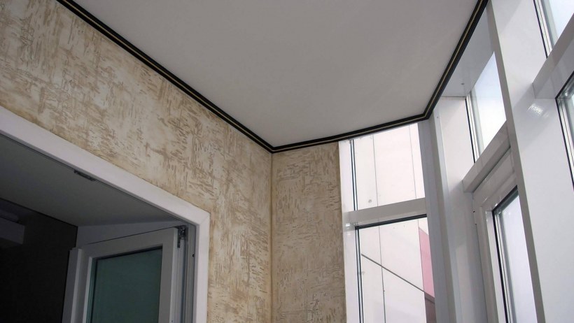 Венецианская штукатурка на балконе