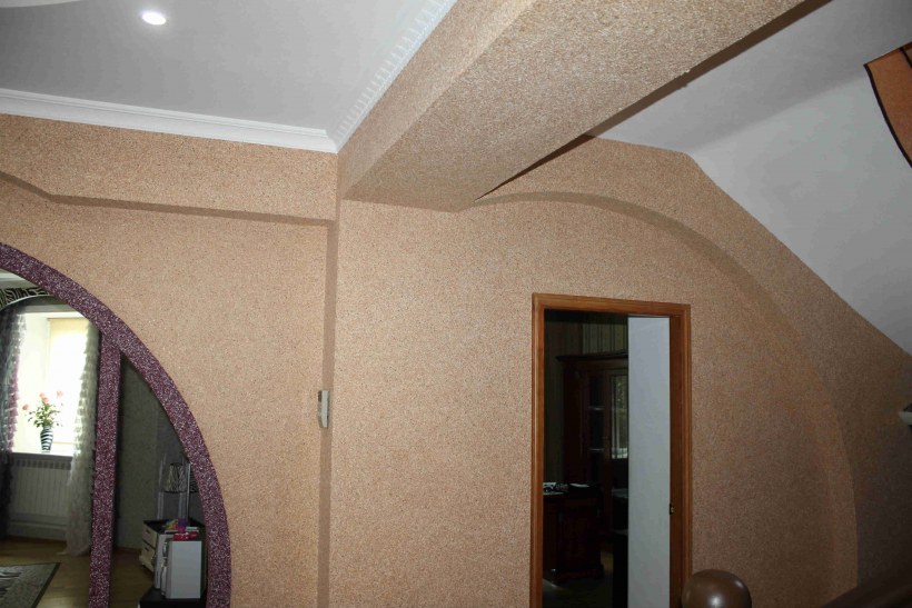 Отделка арки жидкими обоями