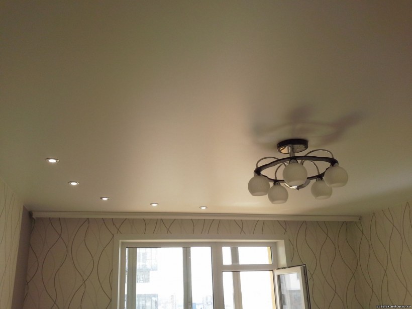 Потолок из гипсокартона и натяжной