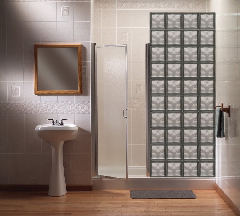 Душевые кабинки из стеклоблоков