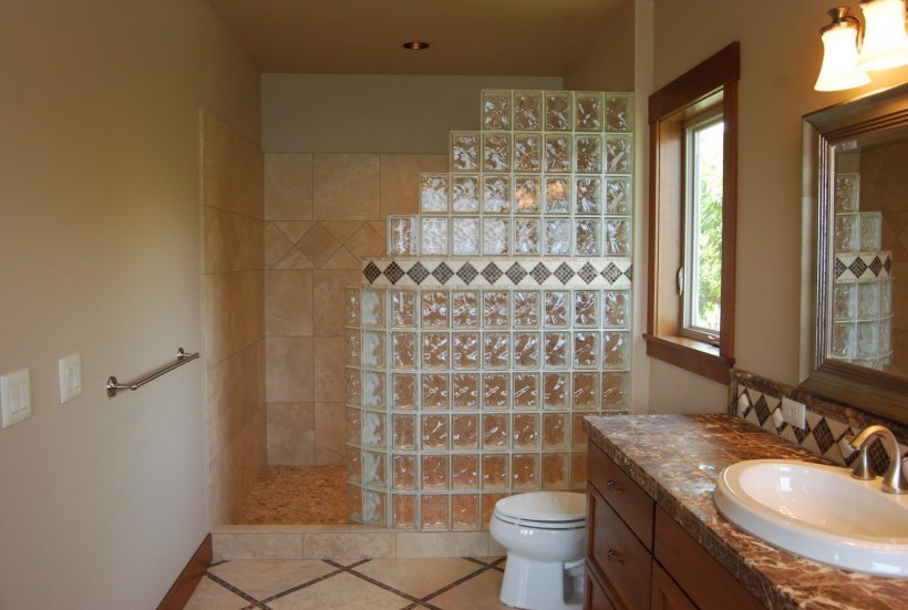 Поддон для душа из стеклоблоков