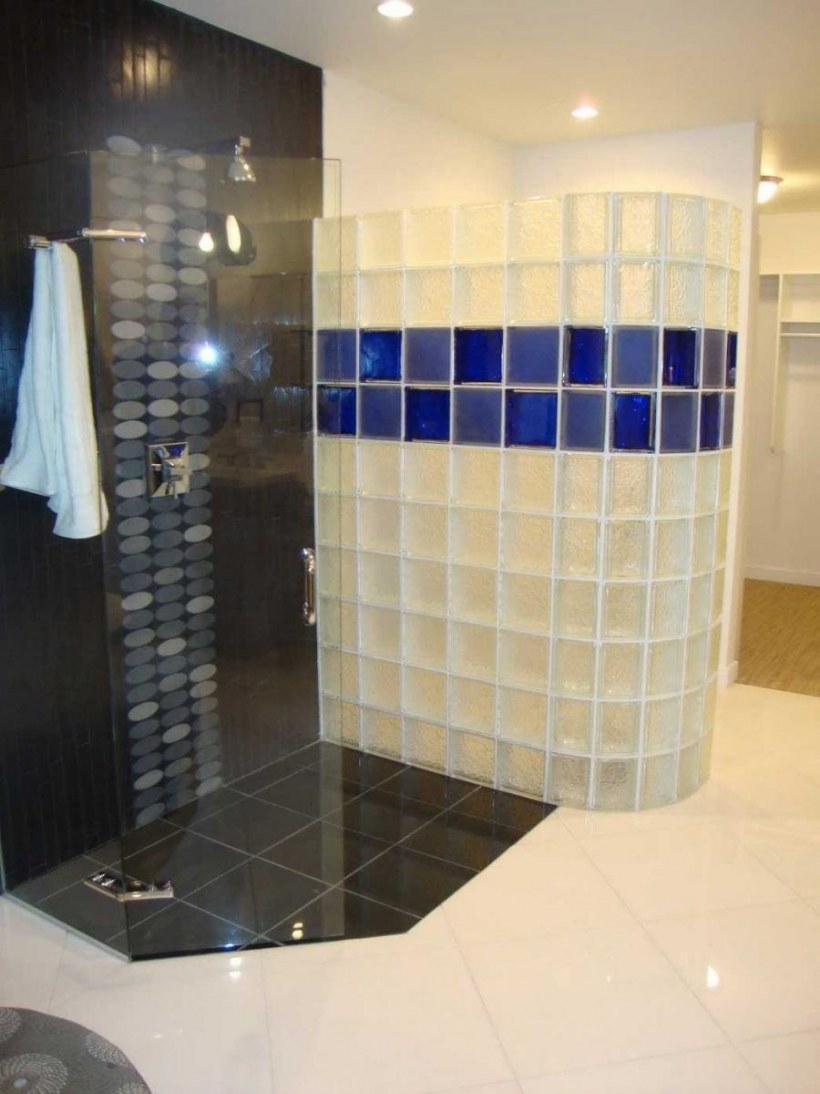 Стеклоблоки в ванной