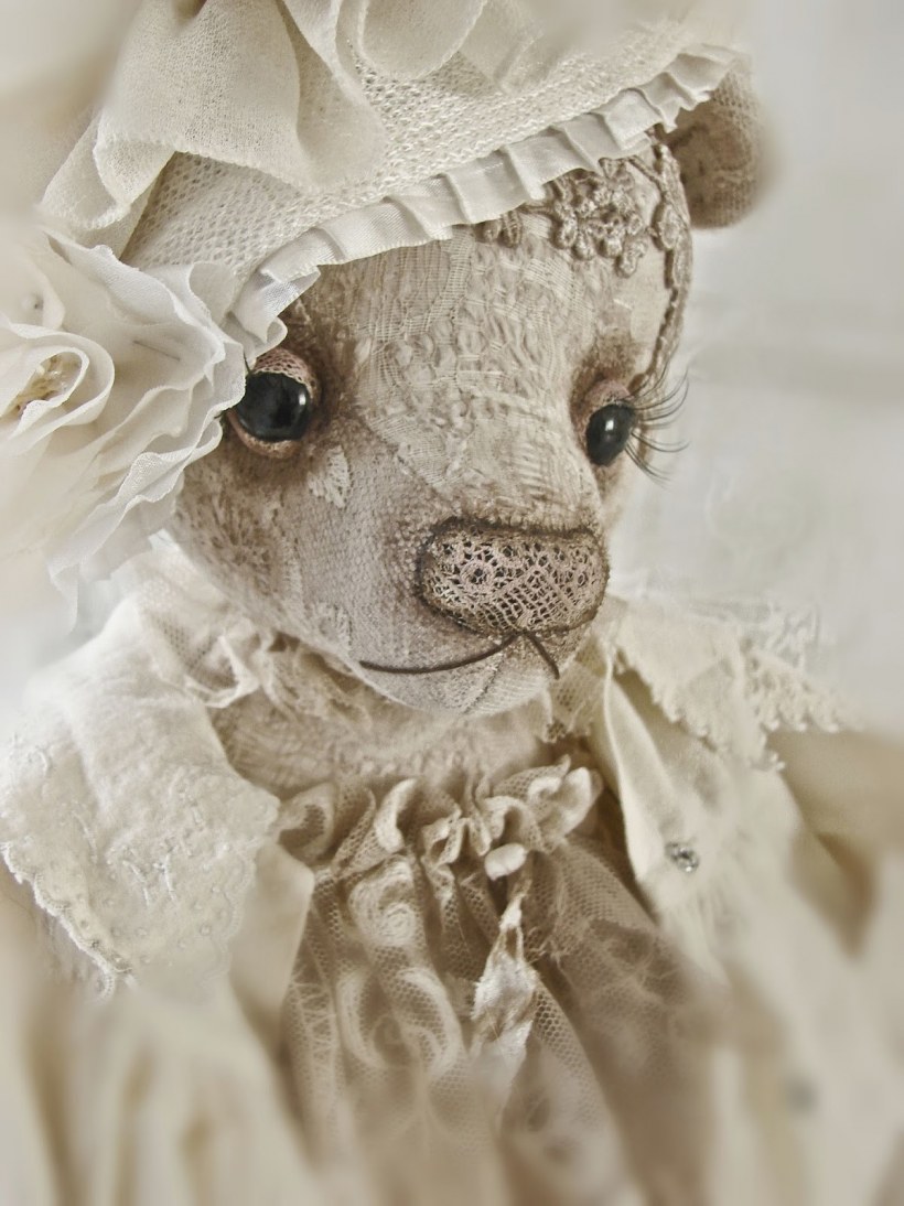 Игрушки ручной работы в потсельных тонах