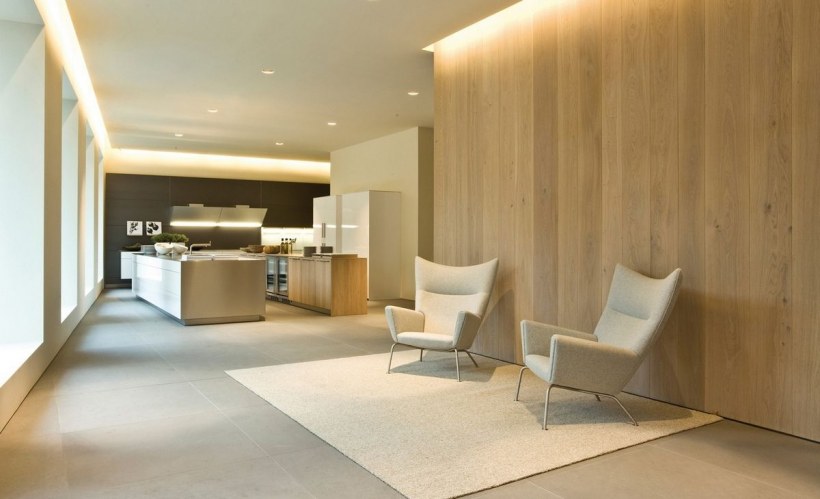 Отделка стен ламинатом в офисе