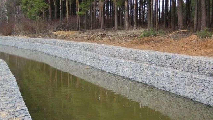 Габионы берег реки