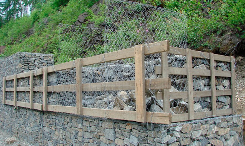 Коробчатые габионы берег