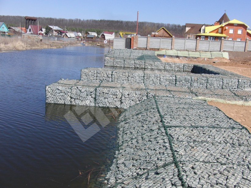 Габионы берег реки