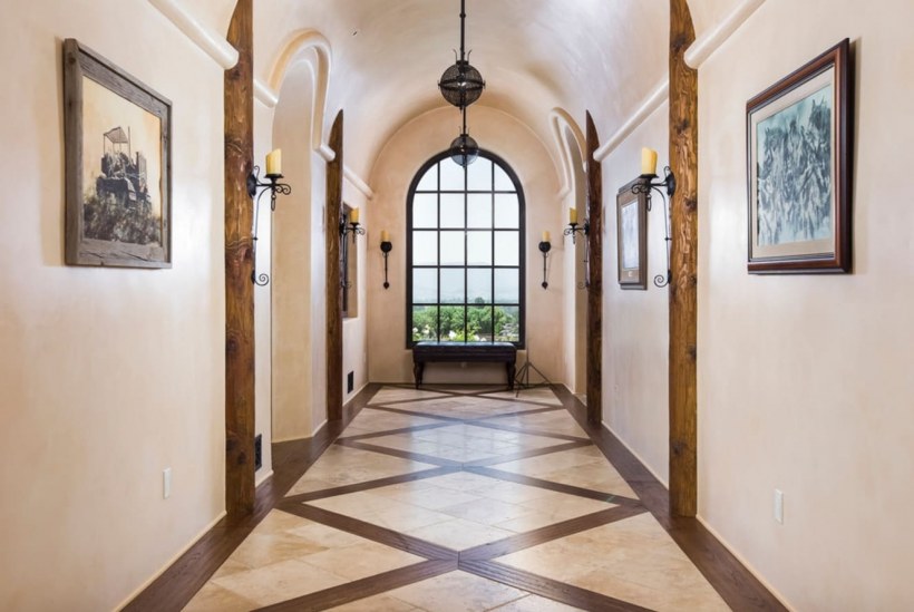 Напольная плитка для прихожей