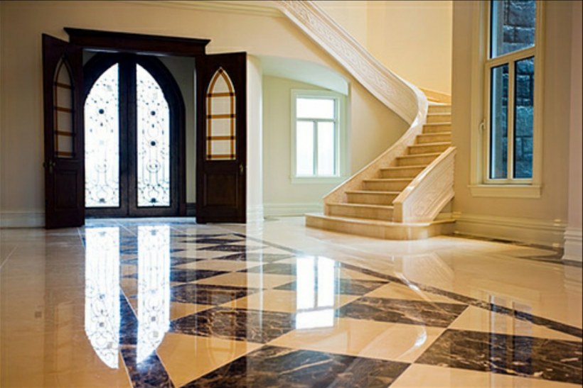Мраморные полы в доме