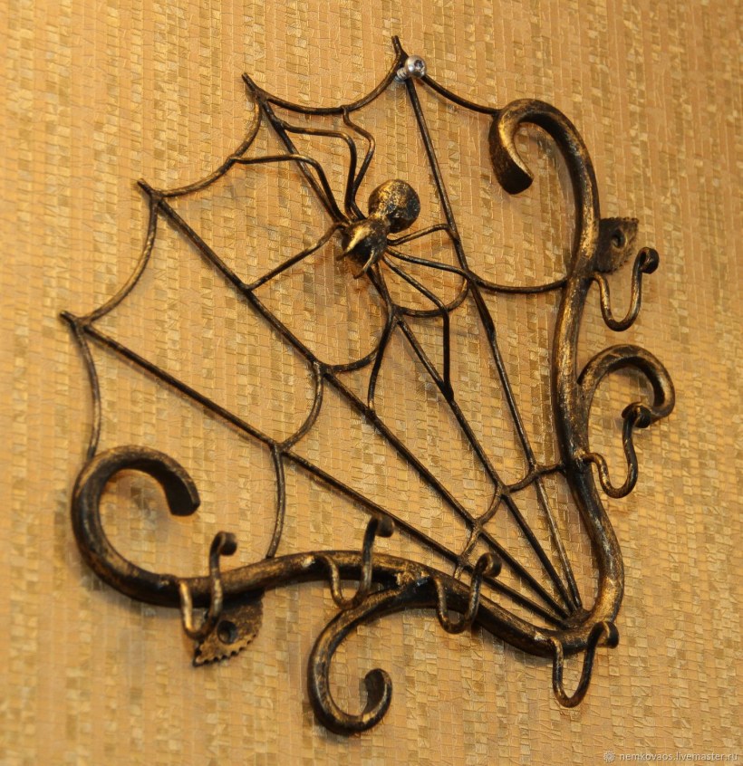 Кованая ключница