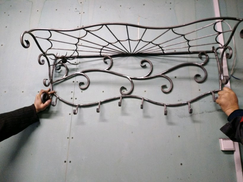 Кованые вешалки