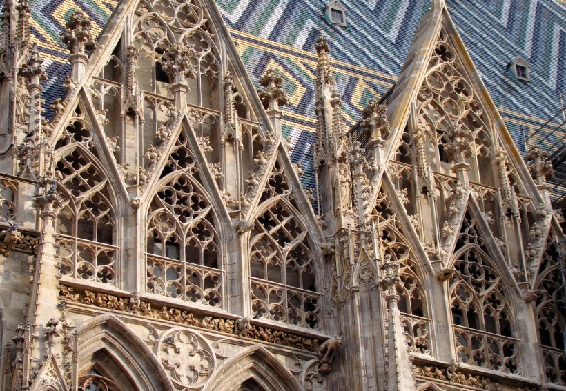 Фасад готического собора