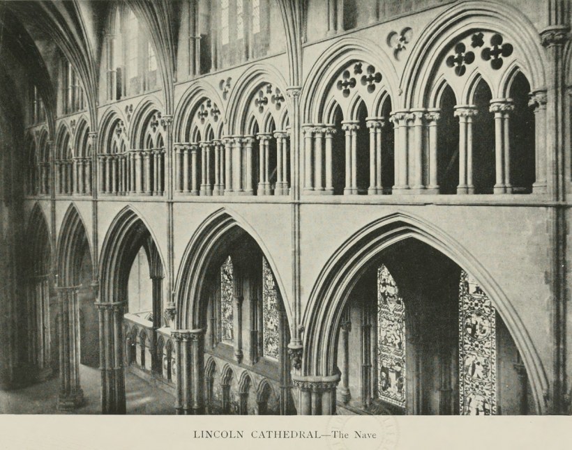 Средние века архитектура Готическая собор в Пуатье