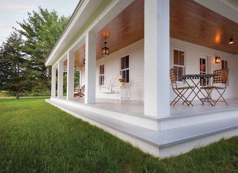 Дом с террасой по периметру