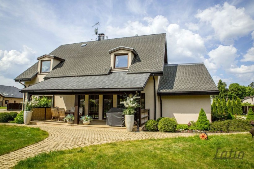 Просторная гостиная