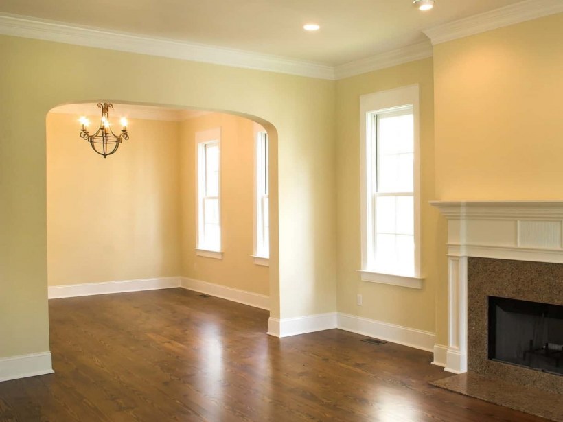 Крашенные стены в частном доме