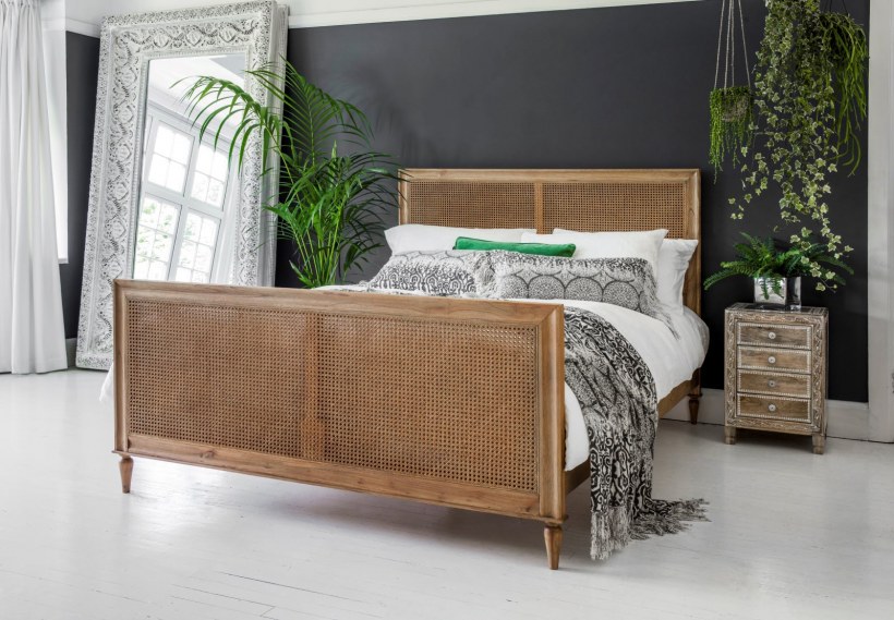 Плетеная кровать