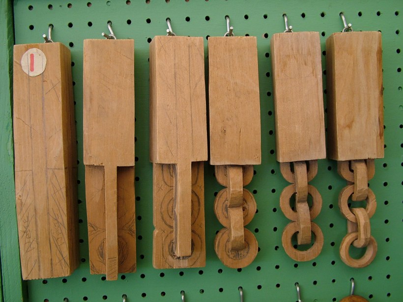 Цепи из цельного дерева