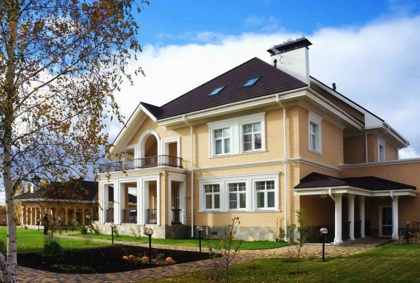 Дом в английском стиле фасад