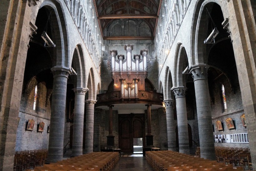 Романский храм базилика