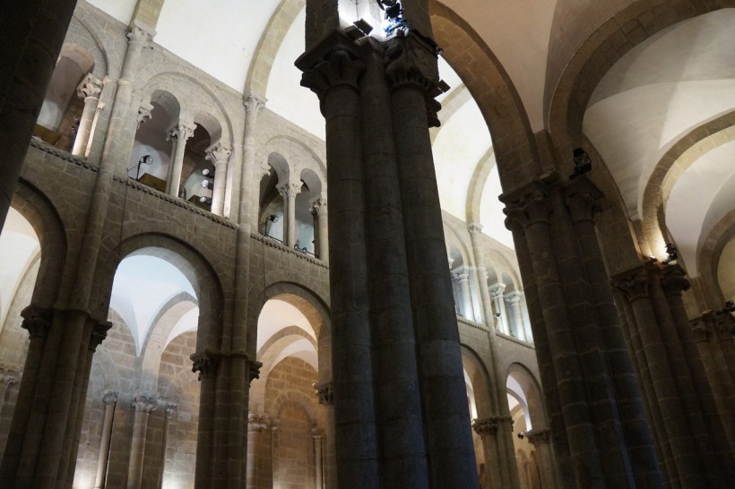 Церковь сен-Сернен в Тулузе внутри