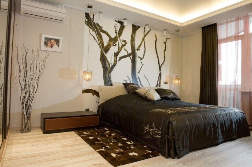 Интересная отделка стен в спальне