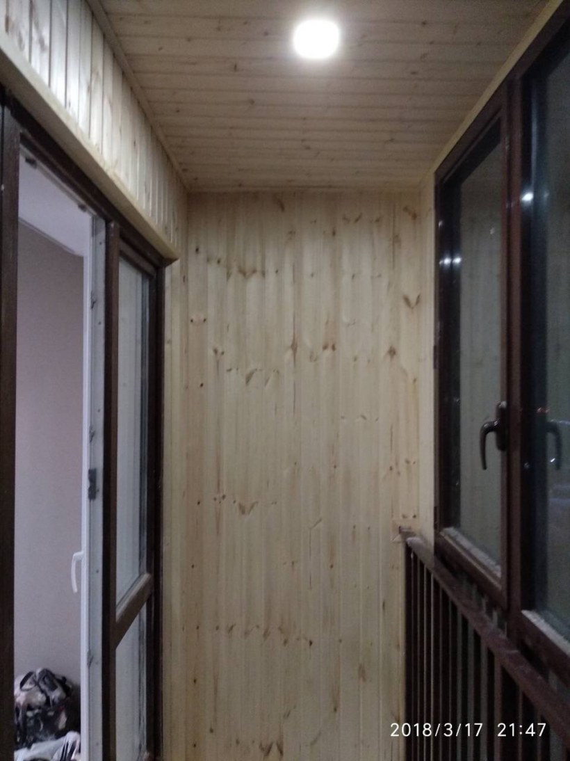 Вагонка штиль на балконе