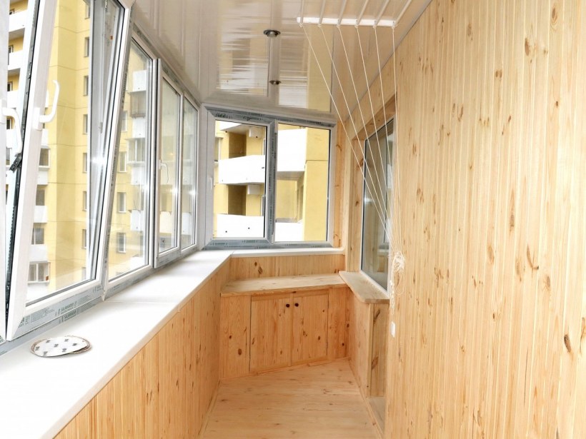 Отделка балкона