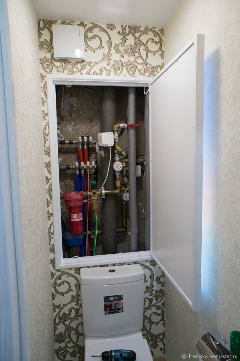 Сантехнический шкаф