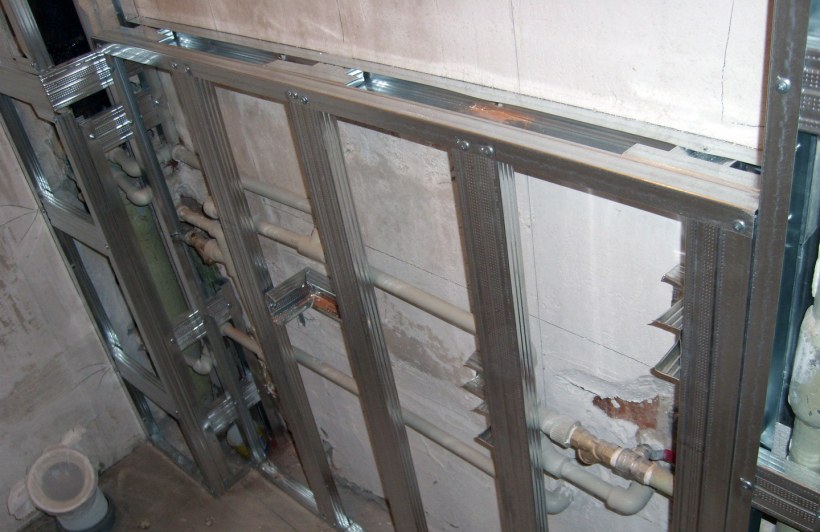 Каркас для гипсокартона в туалете