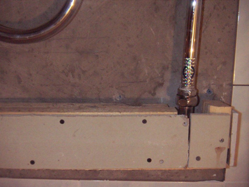 Короб для смесителя в ванной из плитки