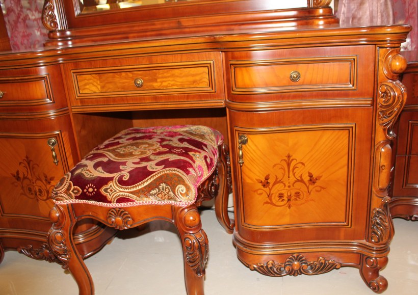 Резные дверцы для шкафа