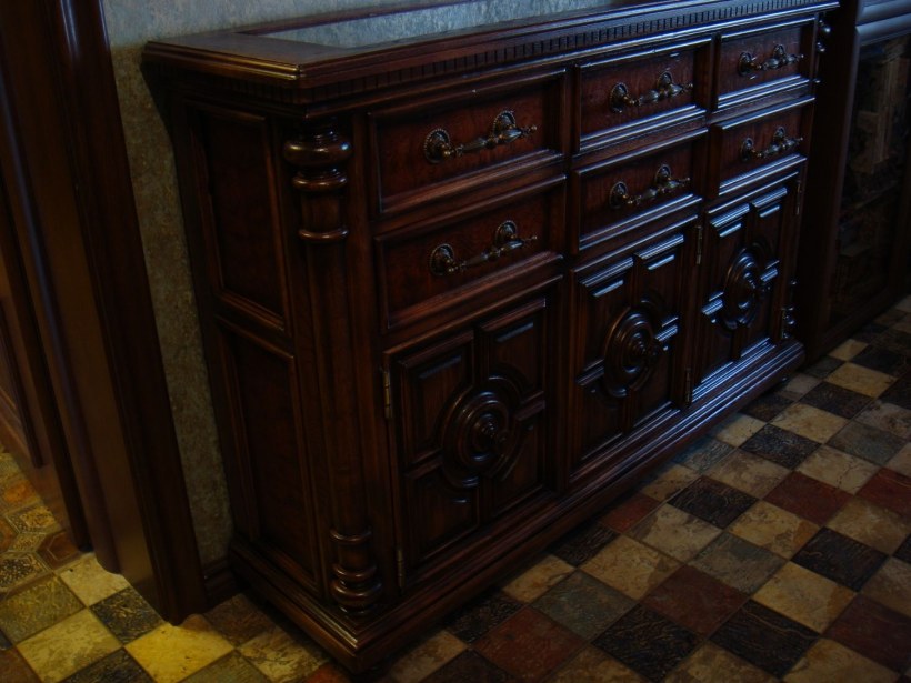 Комод резной Испания Ренессанс