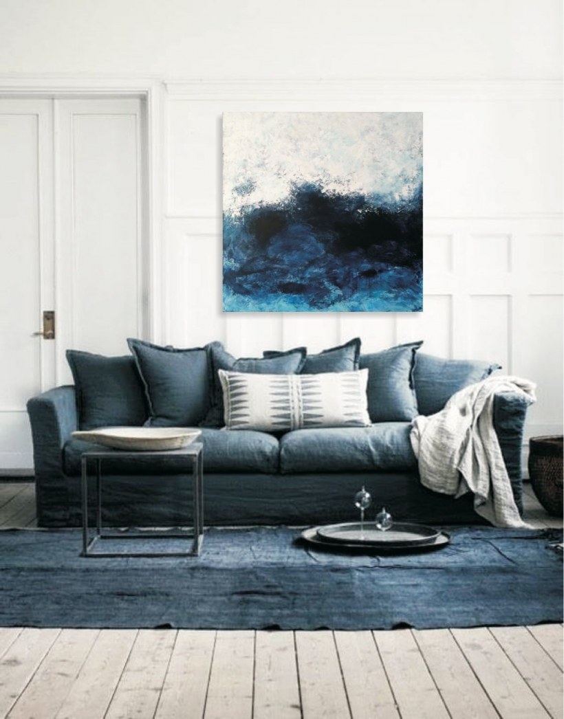 Синий диван