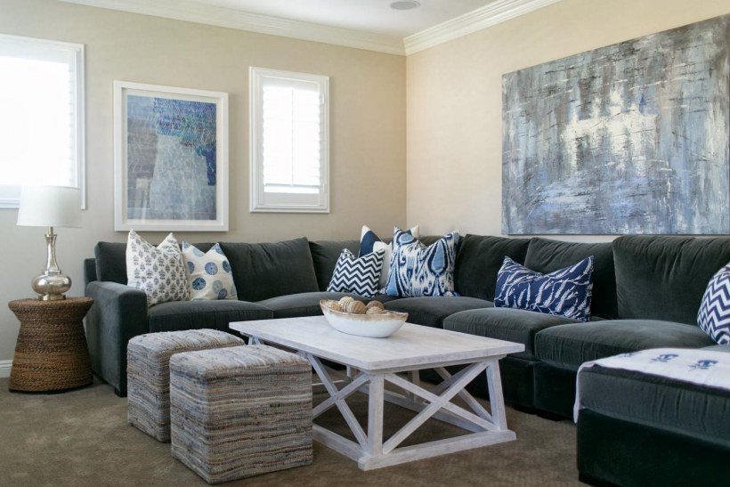 Сине серый диван