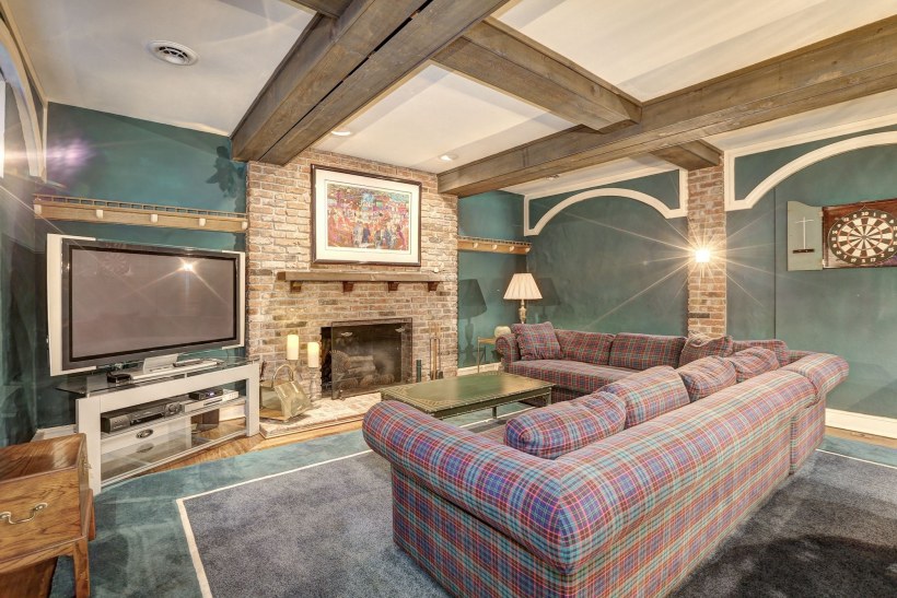 Цокольный этаж в особняке