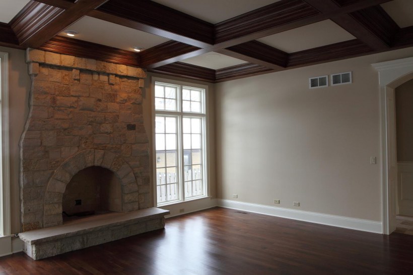 Интерьеры с полиуретановой балкой