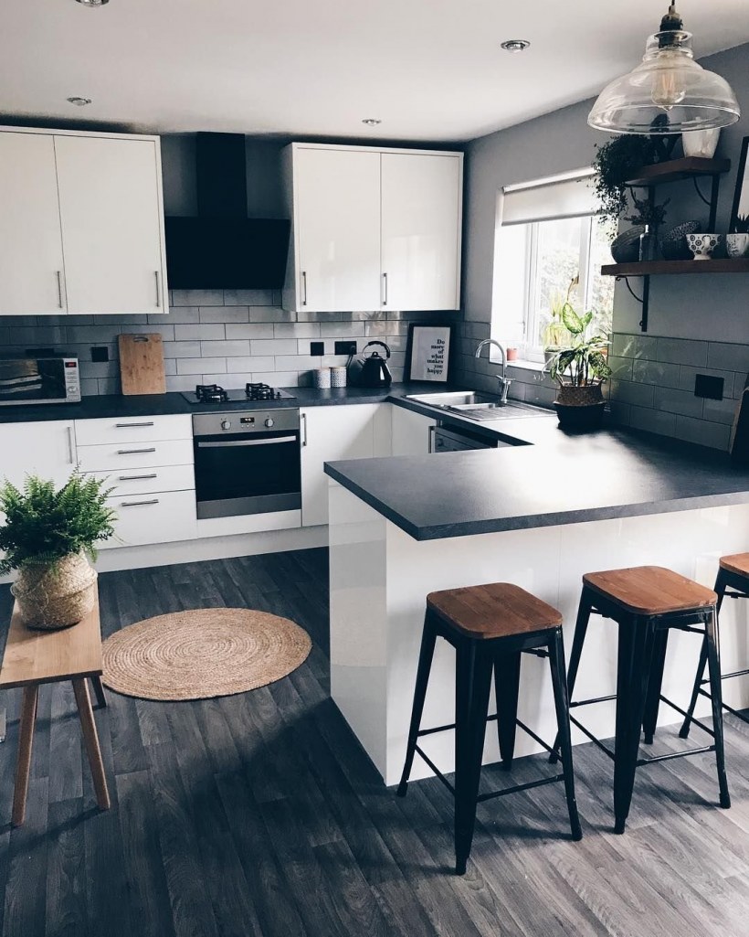 Планировка кухни с полуостровом