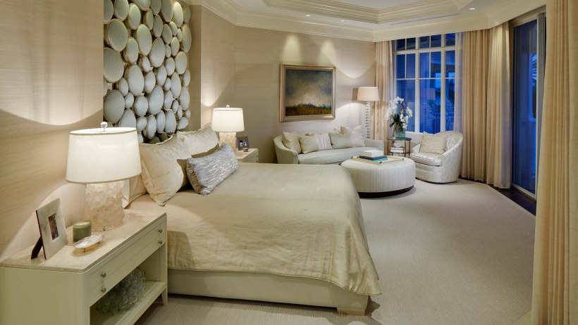 Спальня для молодой пары в современном стиле