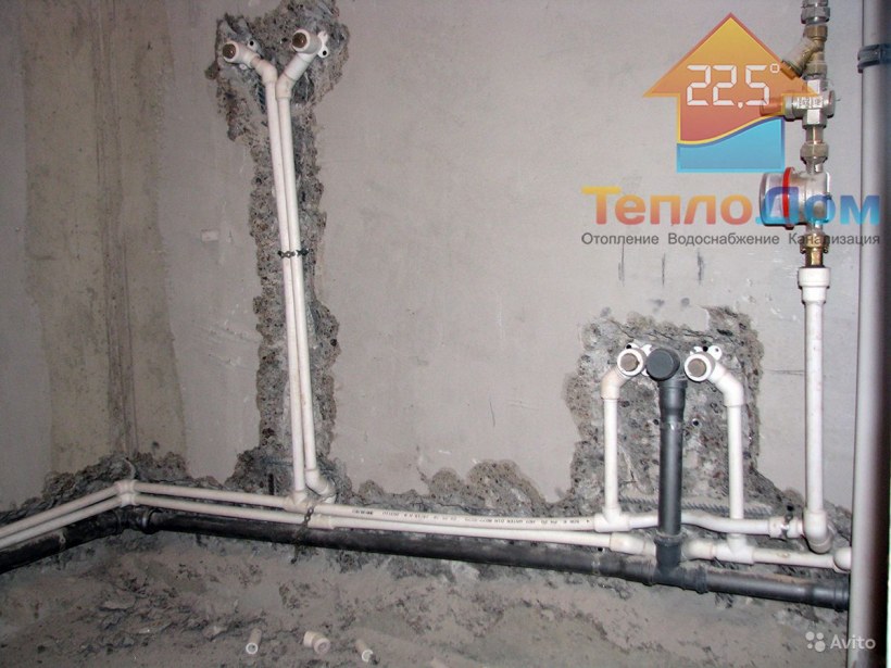 Укладка полипропиленовых труб в стену