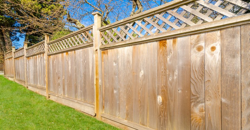 Деревянный забор