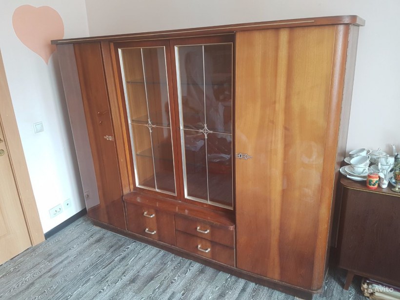 Хельга сервант старый