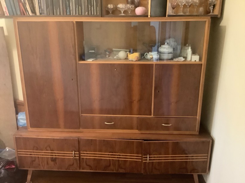 Сервант Хельга (Ютта)