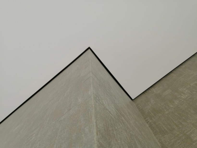 Теневой натяжной потолок