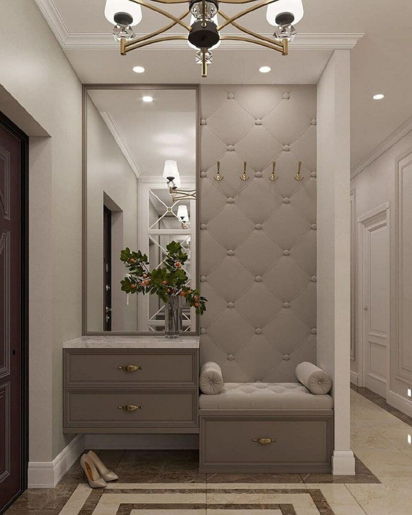 Мебель в прихожей с серыми стенами