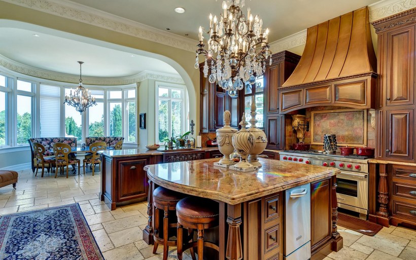 Красивые дорогие кухни