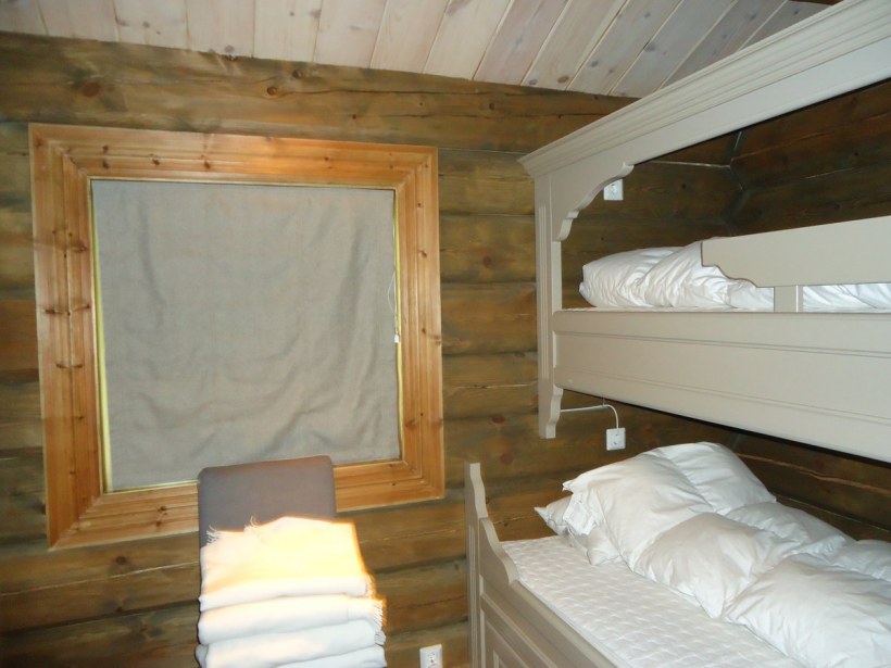 Маленький норвежский домик внутри