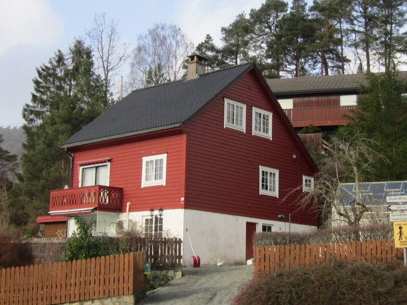 Дом в Норвегии с панорамными окнами